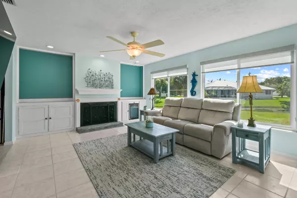 Jensen Beach, FL 34957,446 NE Ficus TER