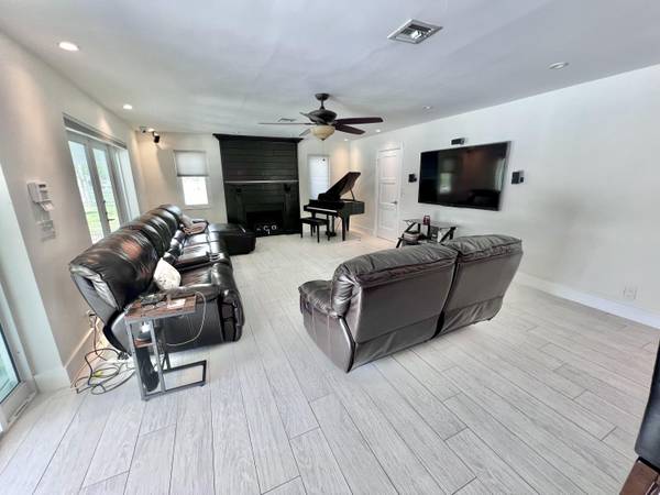 Wellington, FL 33449,10754 Tamis (House & Stalls) TRL