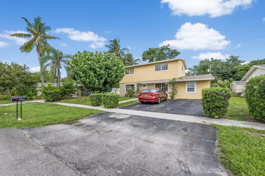 4933 Barbados WAY, West Palm Beach, FL 33407