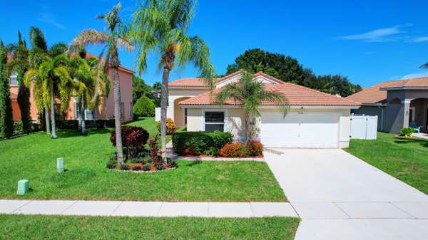 6734 Lake Nona PL,  Lake Worth,  FL 33463