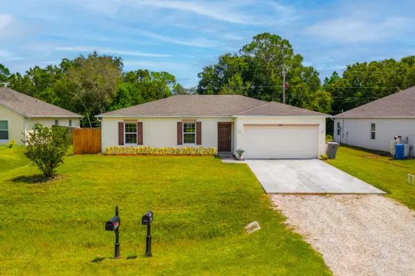 8950 100th CT, Vero Beach, FL 32967