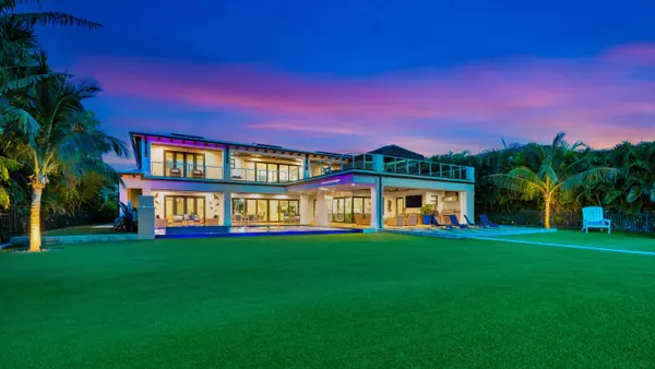 Jupiter Inlet Colony, FL 33469,103 Lighthouse DR