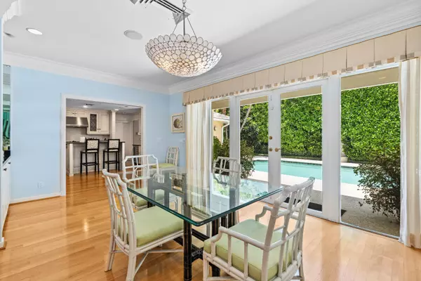 Palm Beach, FL 33480,217 Via Linda