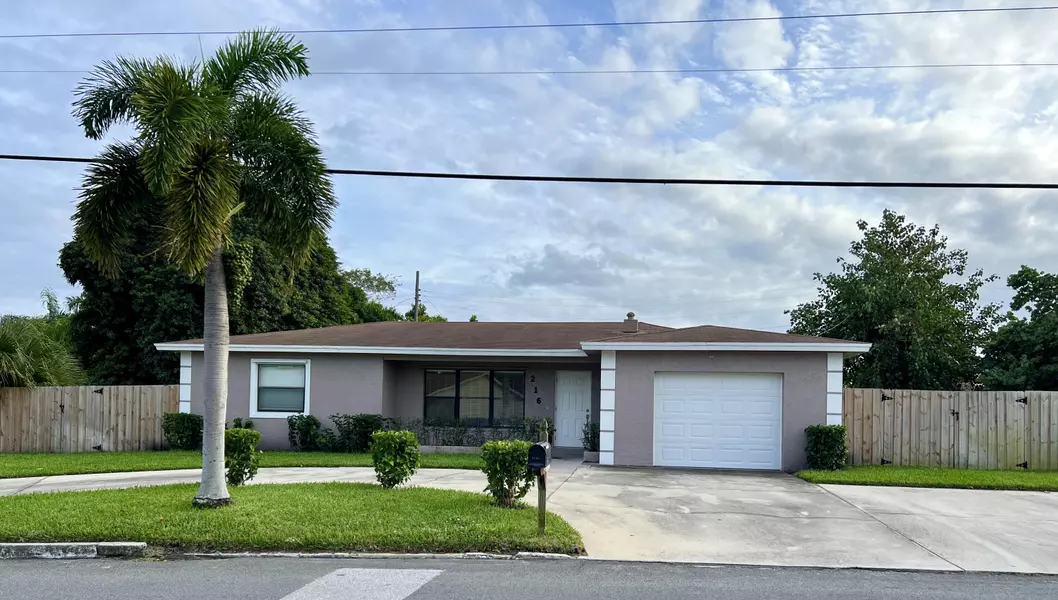 216 NW 4th AVE, Boynton Beach, FL 33435