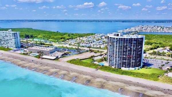 Jensen Beach, FL 34957,9650 S Ocean DR 803