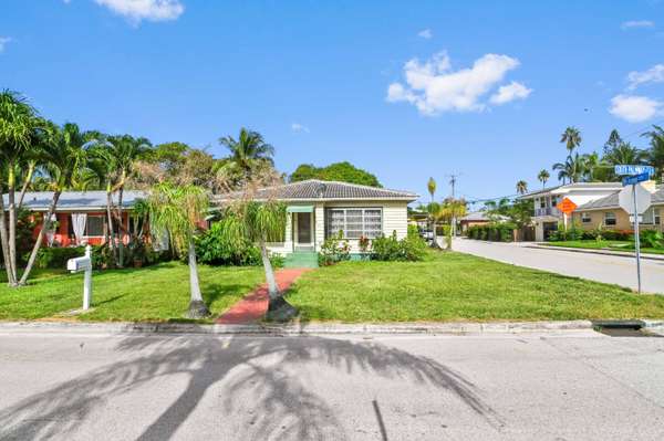 801 S Palmway, Lake Worth Beach, FL 33460