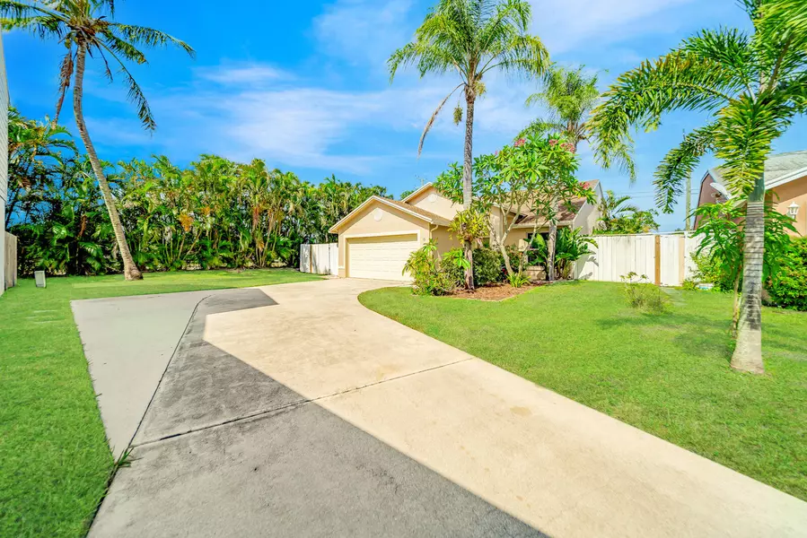 13 Ripley WAY, Boynton Beach, FL 33426