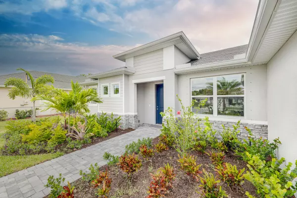 3158 SW Crenshaw ST, Port Saint Lucie, FL 34953