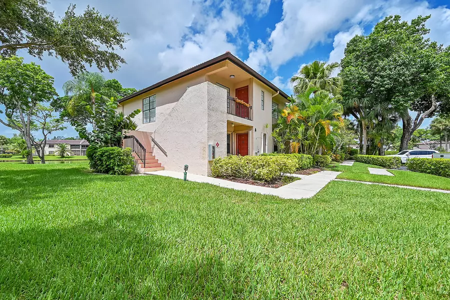 9261 Vista Del Lago A, Boca Raton, FL 33428