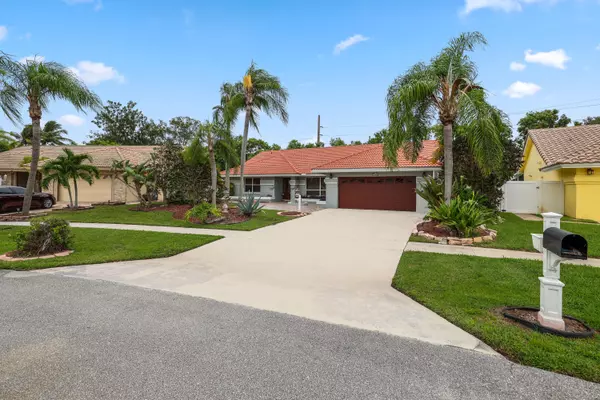 Boynton Beach, FL 33437,9327 Laurel Green DR