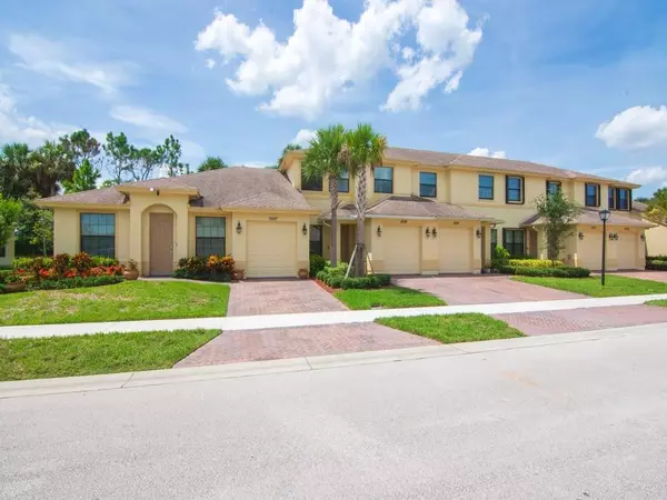 10019 W Villa CIR, Vero Beach, FL 32966