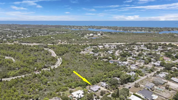 Hobe Sound, FL 33455,9205 SE Karin ST