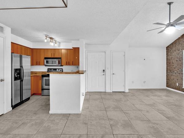 Delray Beach, FL 33444,1055 Crystal WAY B