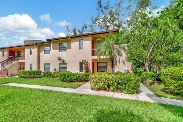 9282 Vista Del Lago G, Boca Raton, FL 33428