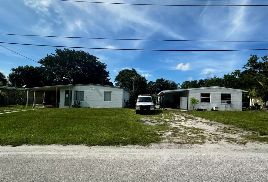 2906 Carver ST, Fort Pierce, FL 34947