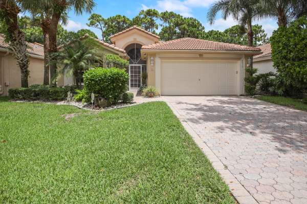 6519 Lucaya AVE, Boynton Beach, FL 33437