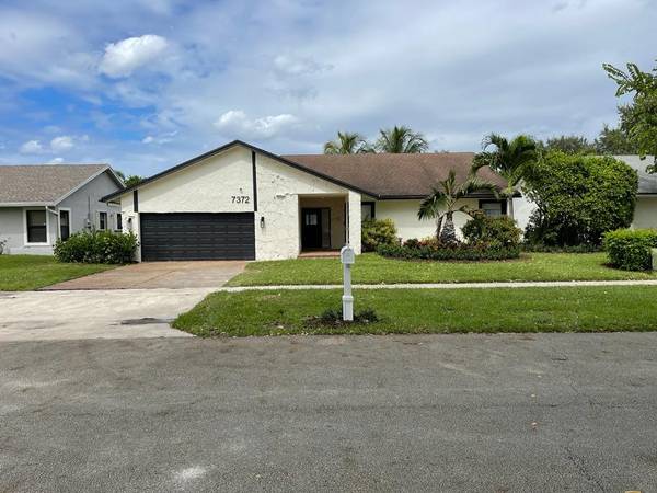 7372 San Sebastian DR, Boca Raton, FL 33433