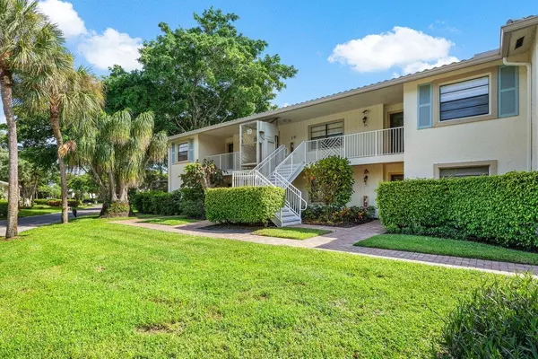 19 Westgate LN A, Boynton Beach, FL 33436