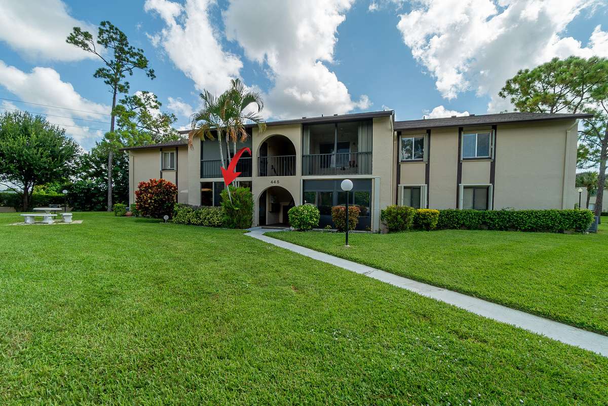 Greenacres, FL 33463,445 Pine Glen LN A-1