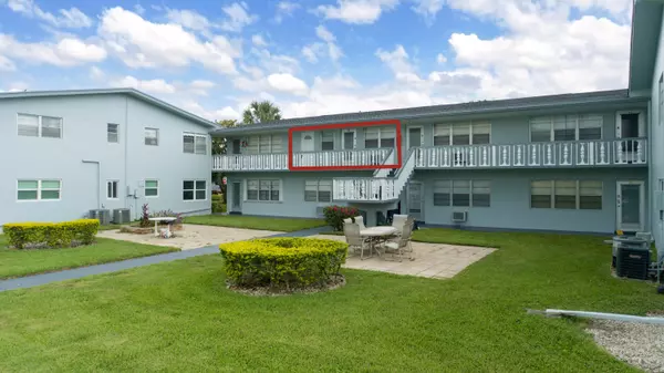 42 Waltham B 42, West Palm Beach, FL 33417