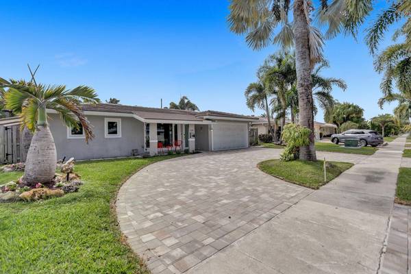 Pompano Beach, FL 33060,470 SE 4th CT