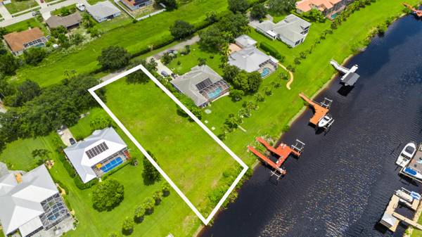 2606 SW River Shore DR,  Port Saint Lucie,  FL 34984