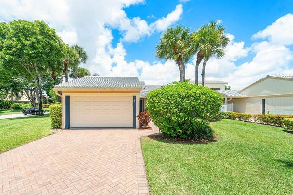 8 Eastgate DR A, Boynton Beach, FL 33436