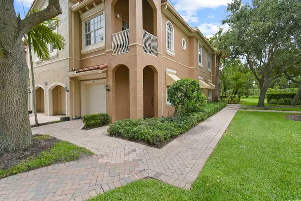 Palm Beach Gardens, FL 33418,4891 Bonsai CIR 203