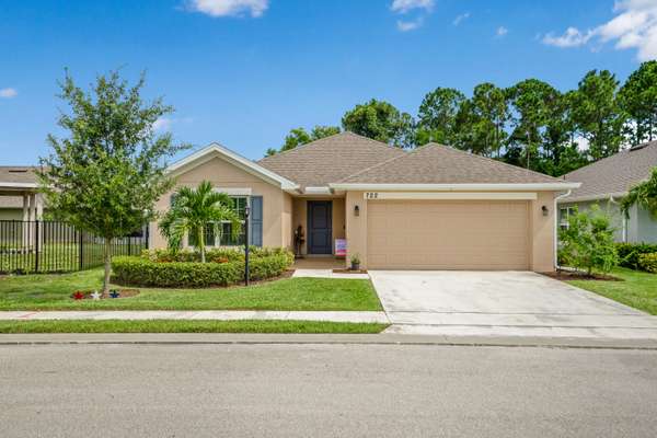 722 NE Turtleback TRL, Port Saint Lucie, FL 34983