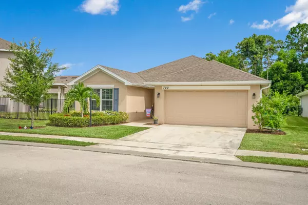 Port Saint Lucie, FL 34983,722 NE Turtleback TRL