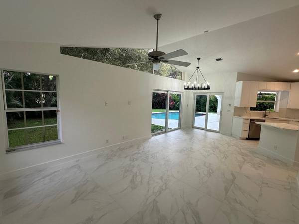 Boca Raton, FL 33486,1001 N Parkside CIR