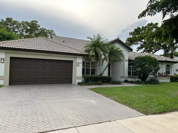 1001 N Parkside CIR, Boca Raton, FL 33486