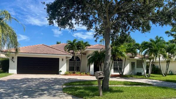 135 Cypress TRCE, Royal Palm Beach, FL 33411