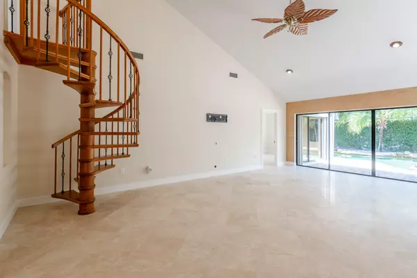 Jupiter, FL 33477,107 Landward DR