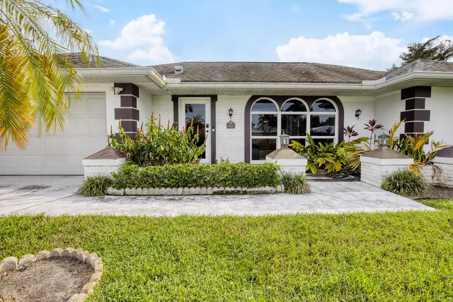 1536 SE Sunshine AVE, Port Saint Lucie, FL 34952