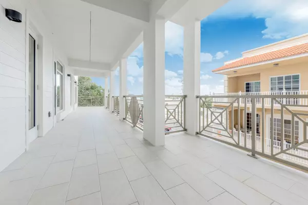 Stuart, FL 34994,41 SW Seminole ST 309