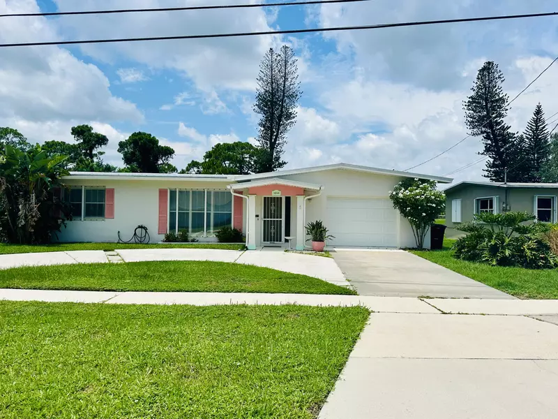 3240 SE Monte Vista ST, Port Saint Lucie, FL 34952