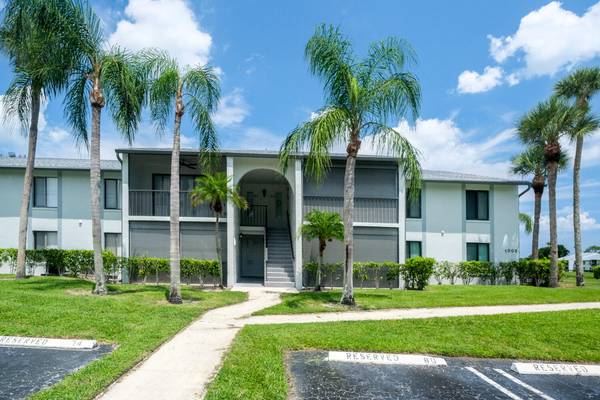 1005 Green Pine BLVD E2, West Palm Beach, FL 33409