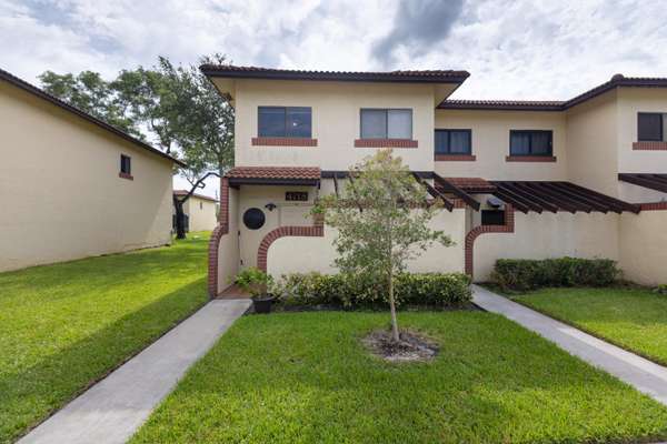 4718 NW 89th AVE 4718,  Sunrise,  FL 33351