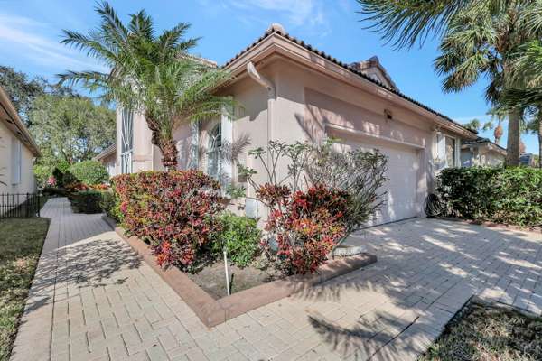 West Palm Beach, FL 33411,9064 Bay Point CIR