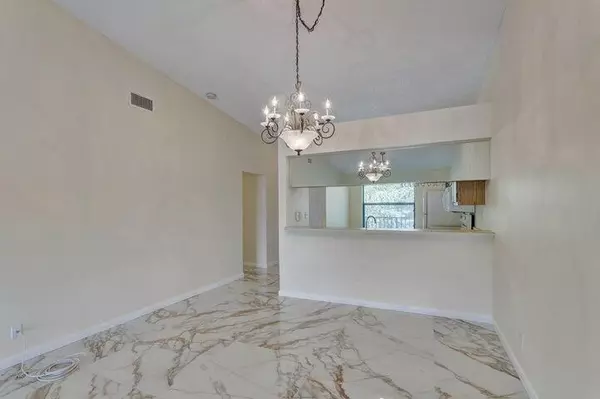 Palm Beach Gardens, FL 33418,401 Sabal Ridge CIR F