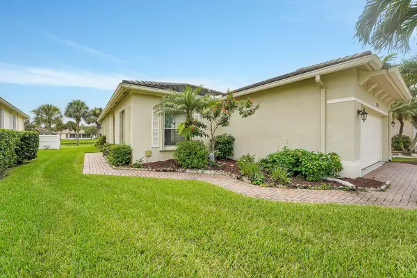 Port Saint Lucie, FL 34986,333 SW Maclay WAY