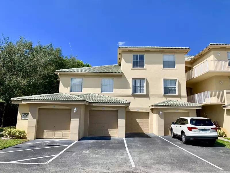 2020 Greenview Shores BLVD 101, Wellington, FL 33414