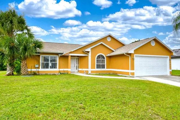 1012 SW Idol AVE, Port Saint Lucie, FL 34953