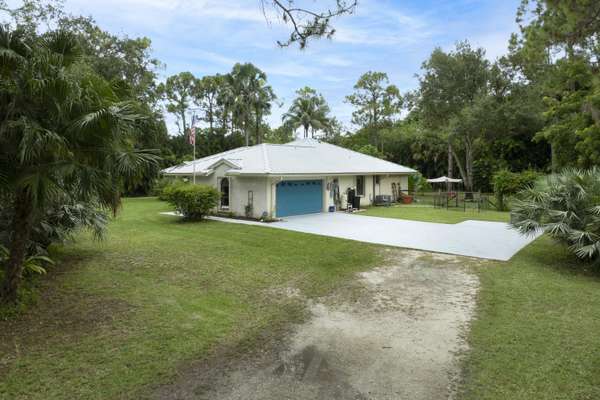 13086 N N 52nd CT, The Acreage, FL 33411