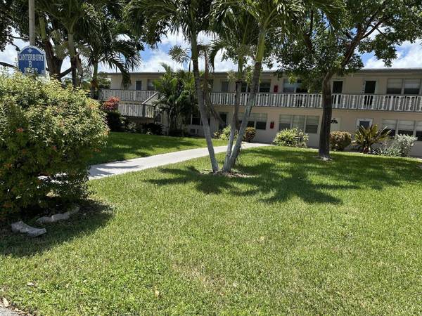 29 Canterbury B 1, West Palm Beach, FL 33417