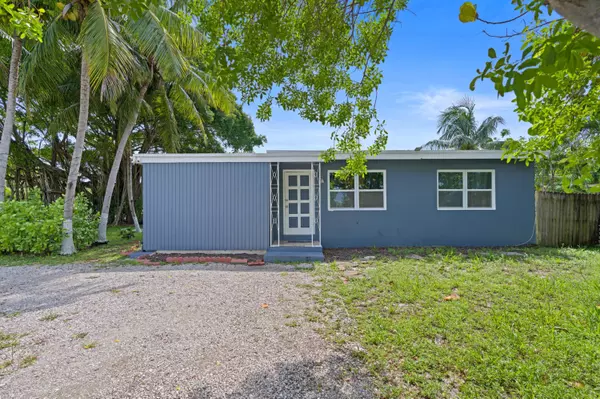 3990 N Seacrest BLVD, Lantana, FL 33462