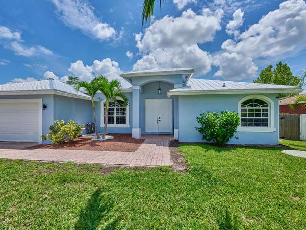 343 NW W Byron ST, Port Saint Lucie, FL 34983