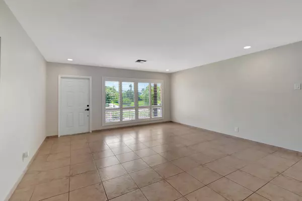 Boca Raton, FL 33431,455 NE 33rd ST