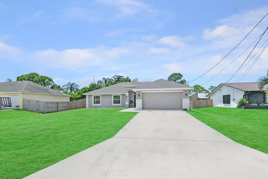 5913 Balsam DR, Fort Pierce, FL 34982